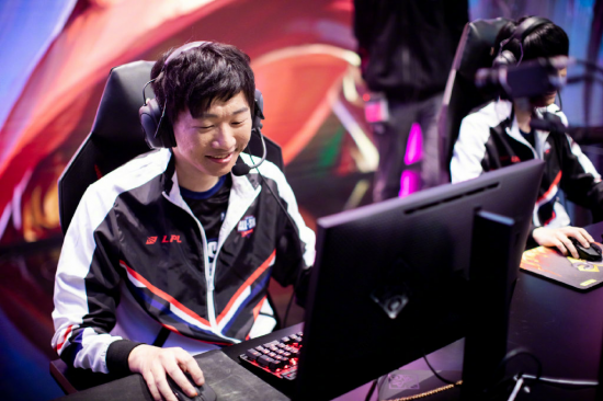 LPL战队AL成功晋级S15八强 TES与BLG面临挑战